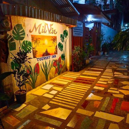 Milvir Tourist Inn エルニド エクステリア 写真